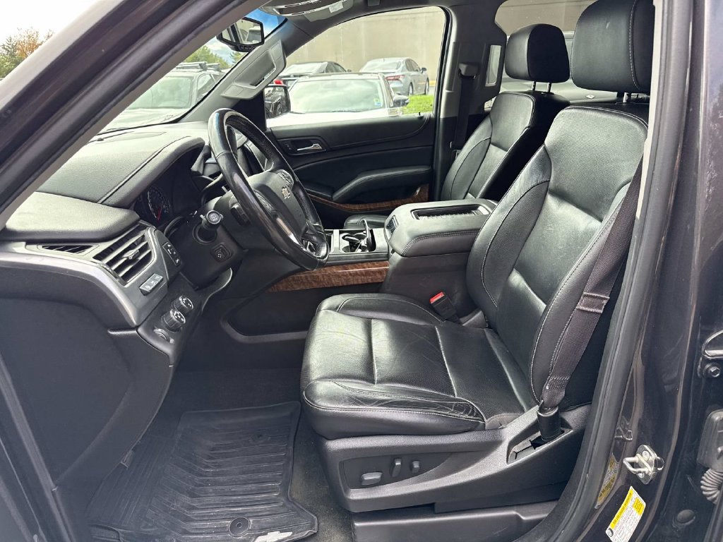 Used 2017 Chevrolet Suburban Premier AWD/4WD image 6