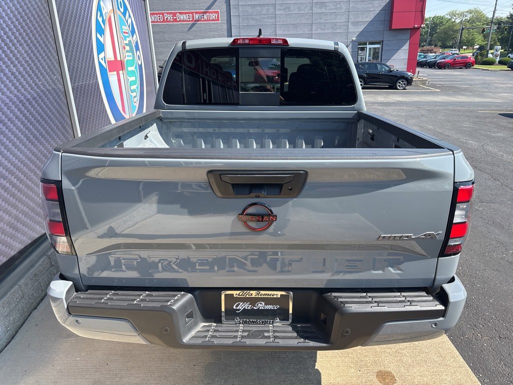 Used 2023 Nissan Frontier PRO-4X w/ Technology Package image 12