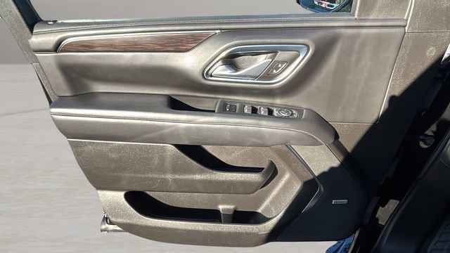 Used 2021 Chevrolet Suburban LT w/ Rear Media and Nav Package image 17