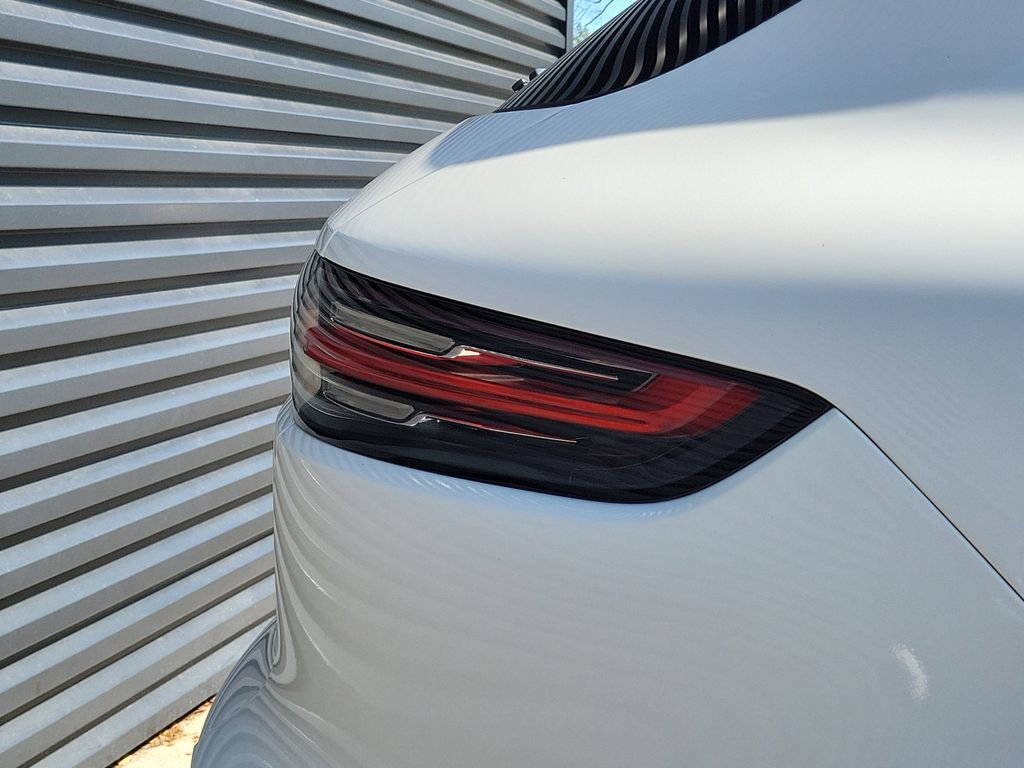 Certified 2020 Porsche Cayenne AWD/4WD image 16