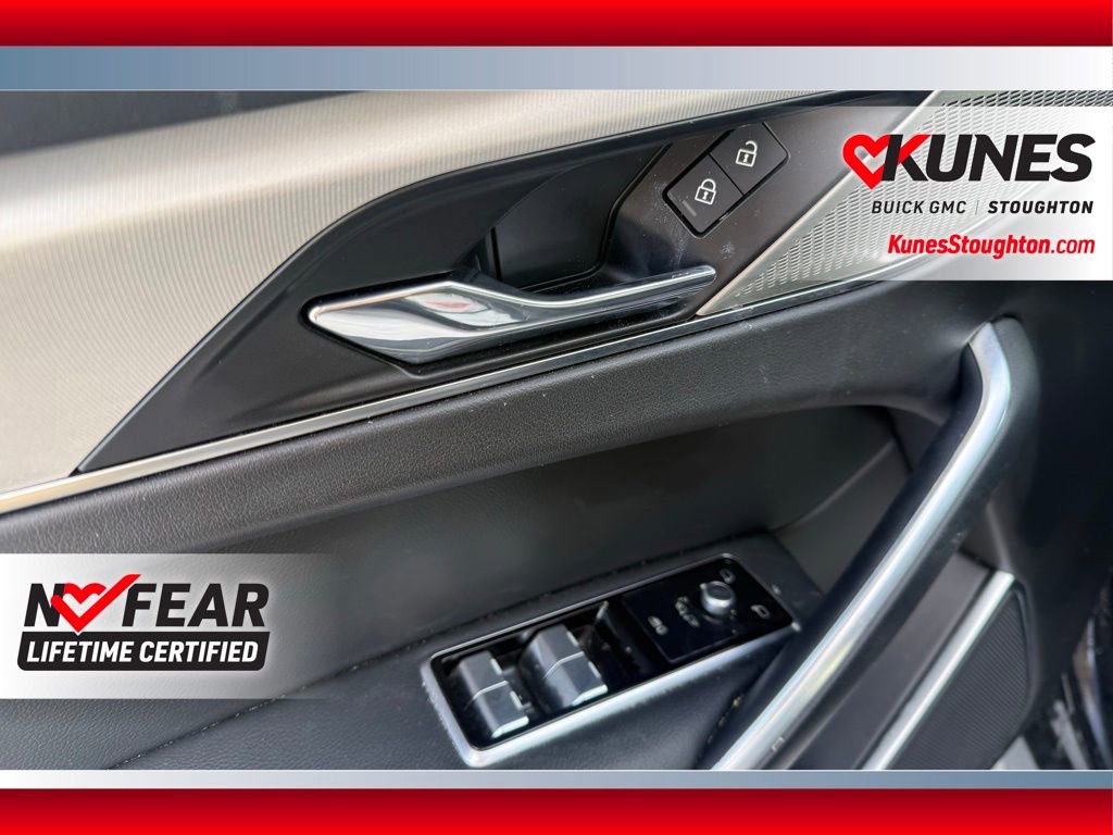 Used 2024 Jaguar F-PACE R-Dynamic S image 33