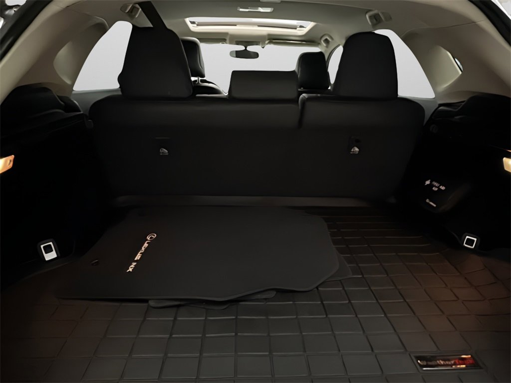 Used 2015 Lexus NX 300h AWD image 17