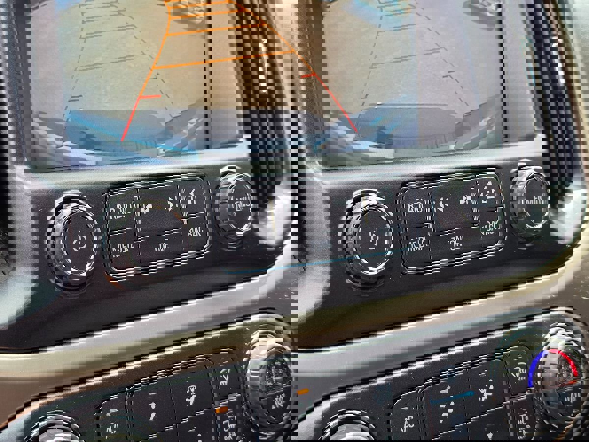 Used 2017 GMC Canyon Denali image 31