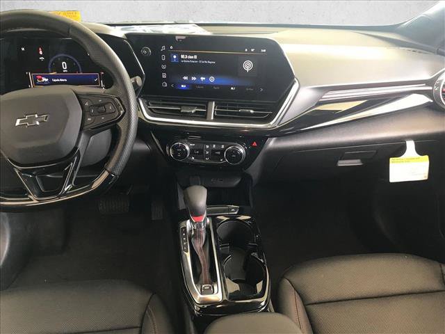 Used 2025 Chevrolet Trax RS w/ Driver Confidence Package FWD image 13