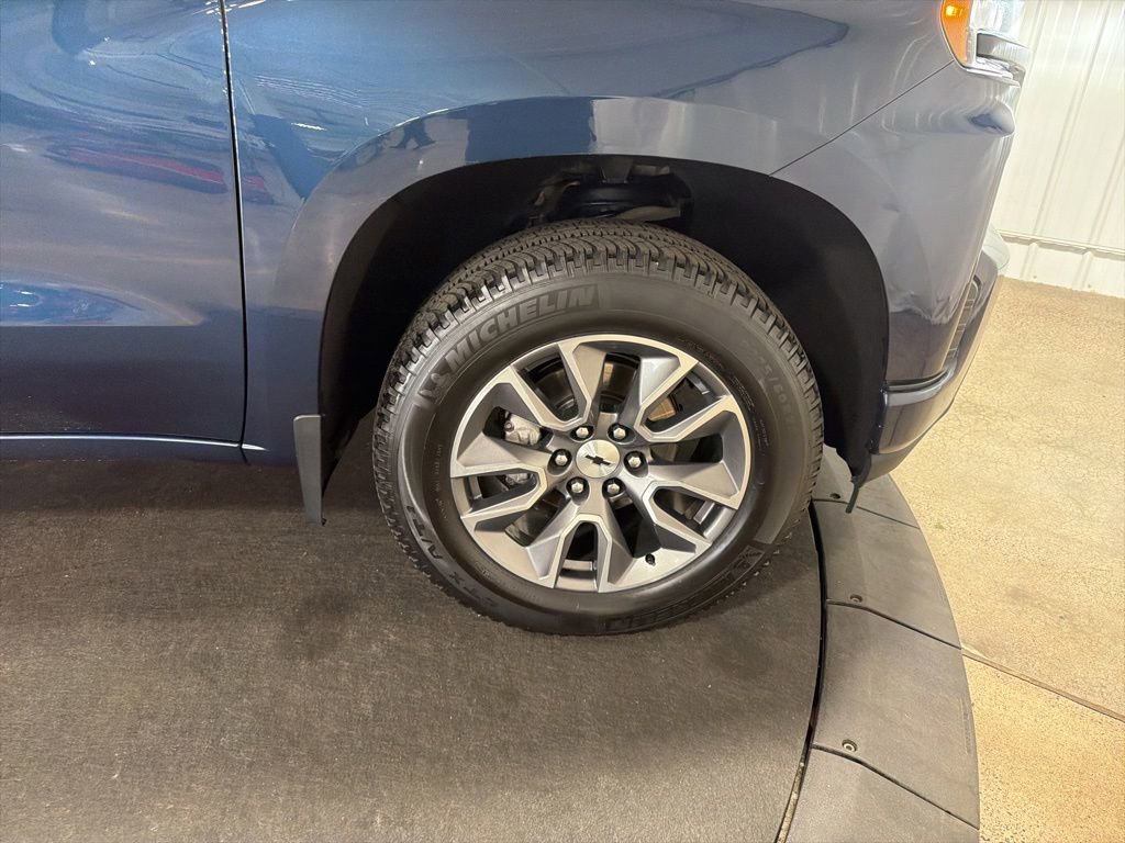 Used 2019 Chevrolet Silverado 1500 RST AWD/4WD image 38