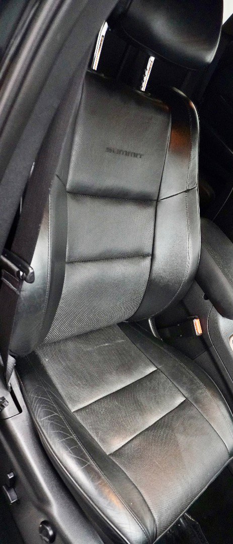 Used 2014 Jeep Grand Cherokee Summit AWD/4WD image 9