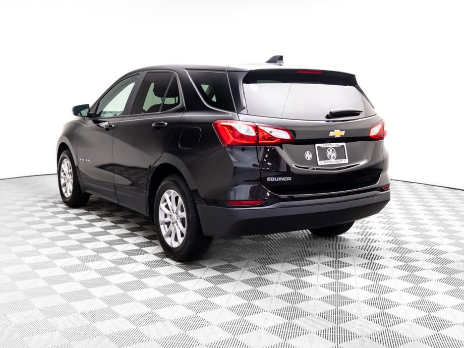 Used 2020 Chevrolet Equinox LS w/ LS Convenience Package image 4