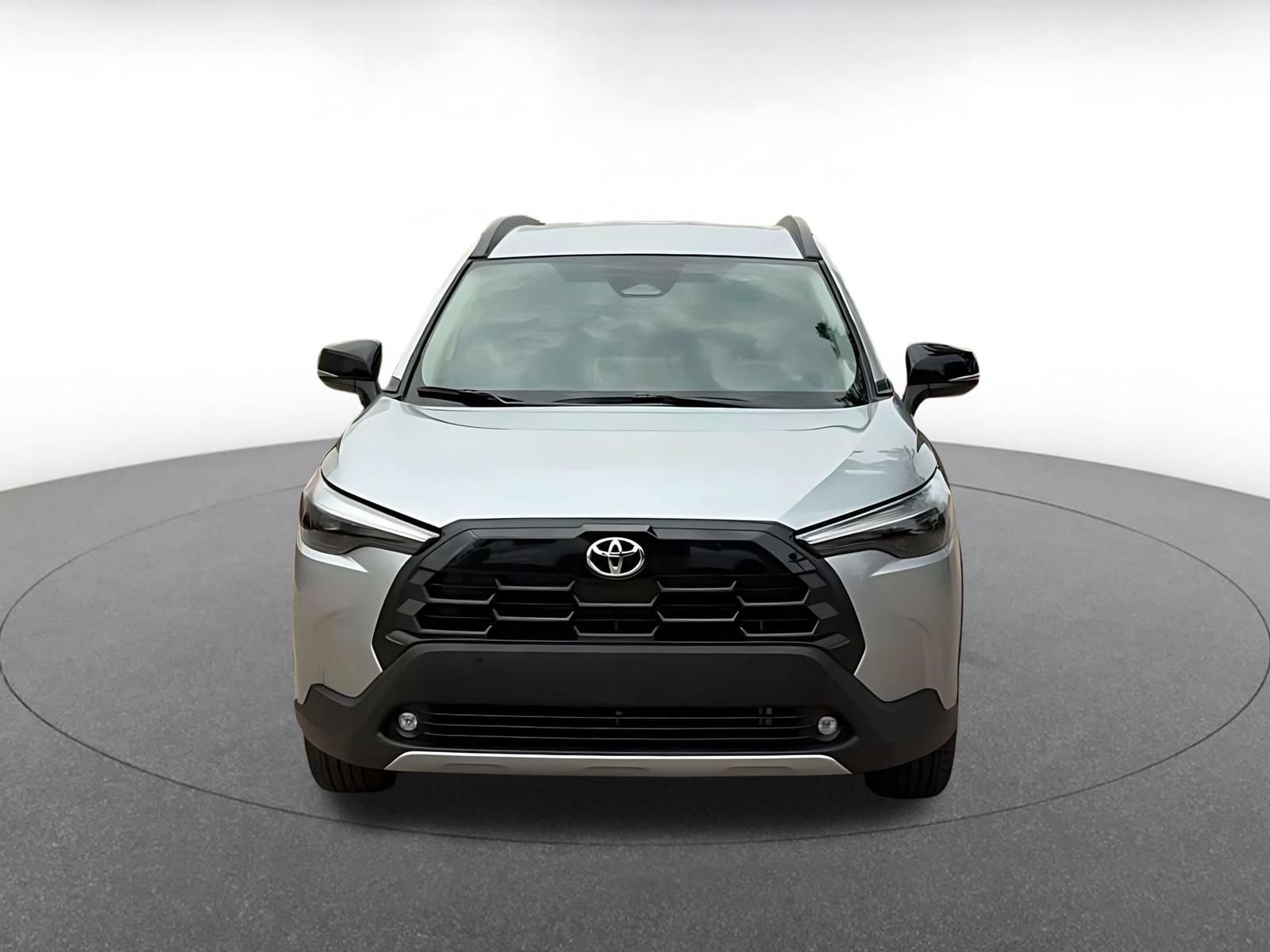 Used 2026 Toyota Corolla Cross XLE FWD image 4