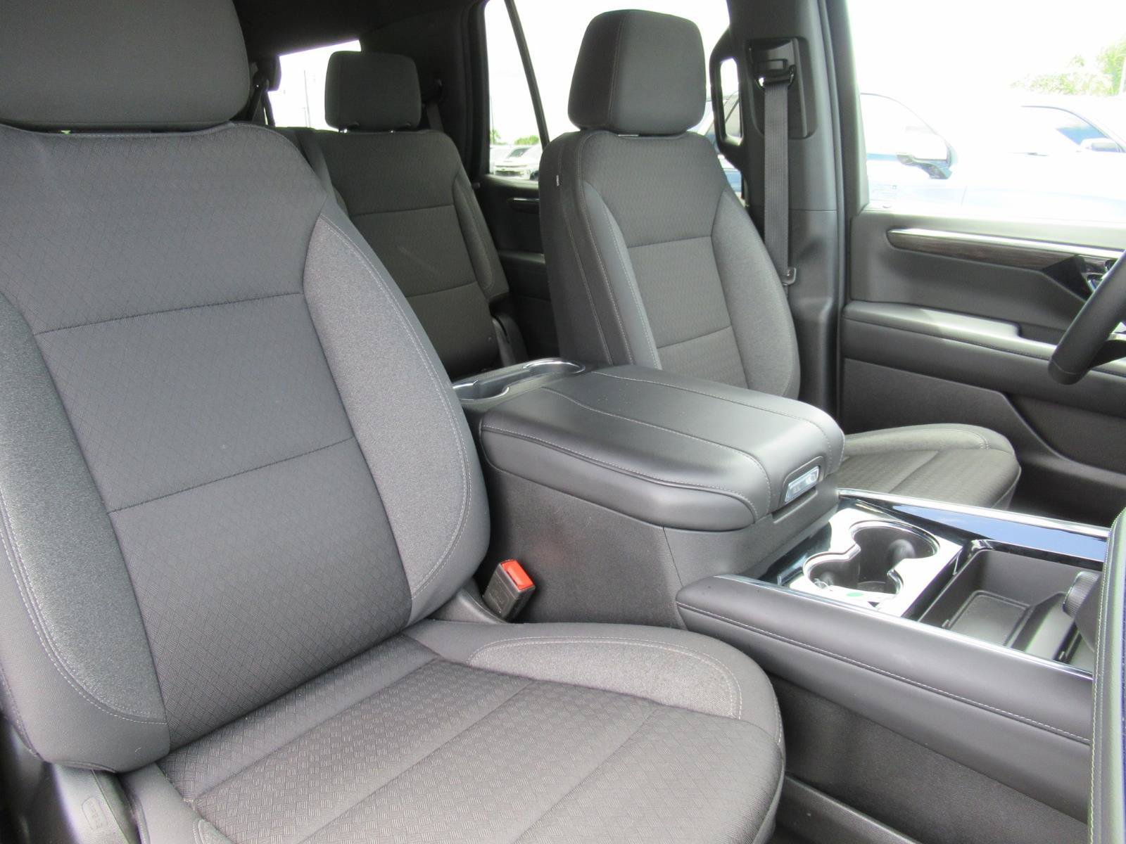 Certified 2025 Chevrolet Tahoe LS AWD/4WD image 9