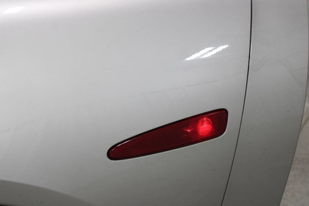 Used 2006 Chevrolet Corvette Convertible w/ Preferred Equipment Group RWD image 14