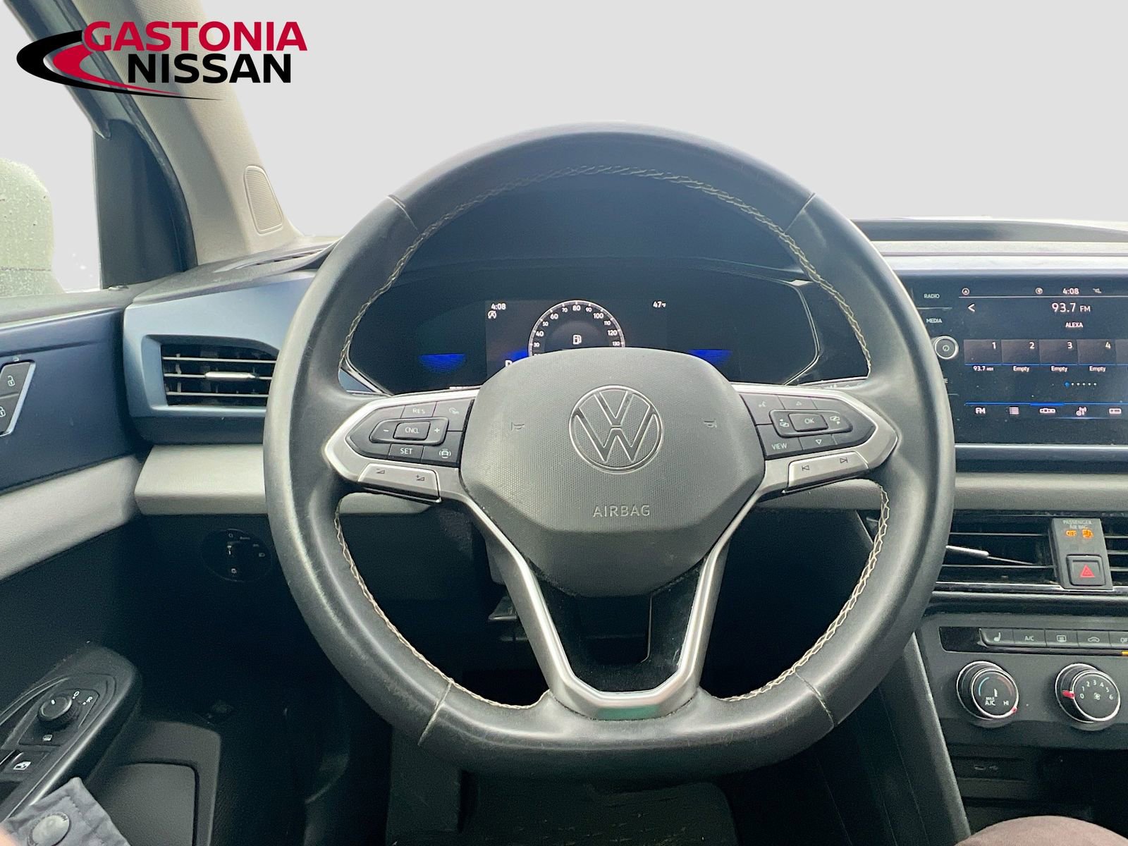 Used 2022 Volkswagen Taos SE image 14