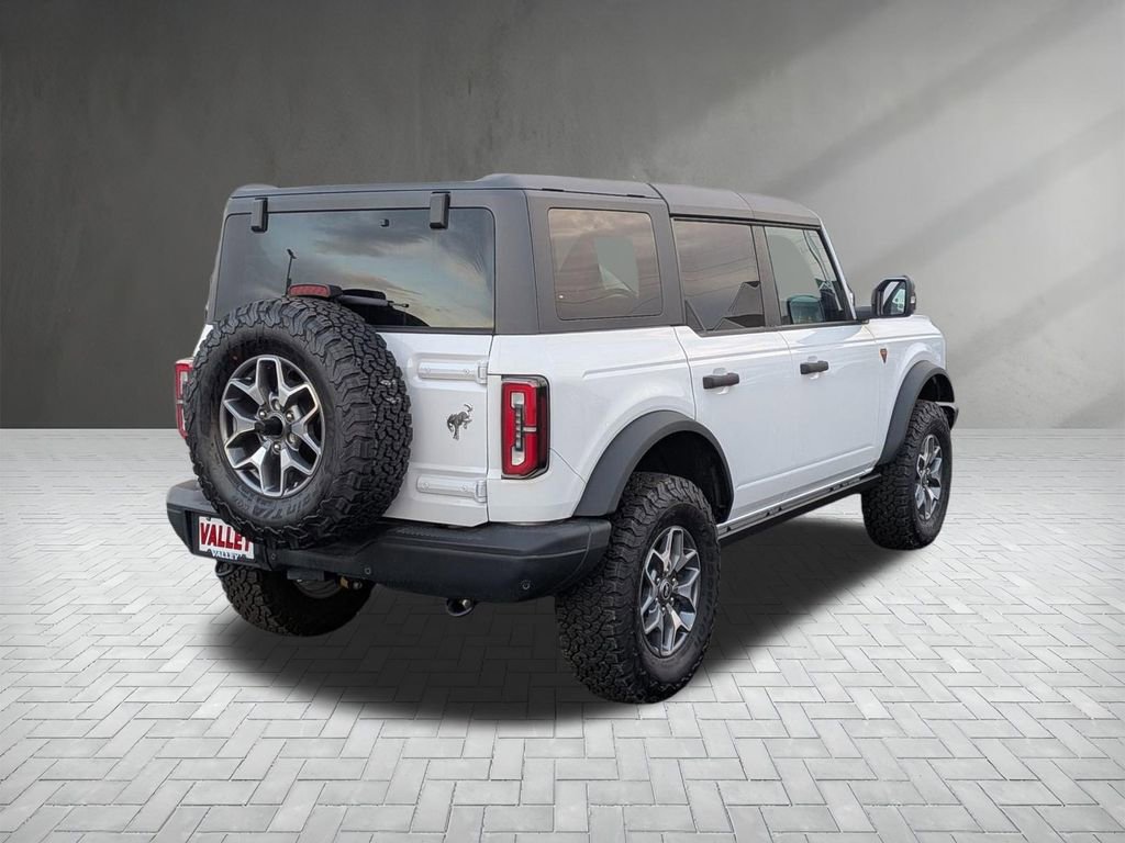 New 2025 Ford Bronco Badlands image 9