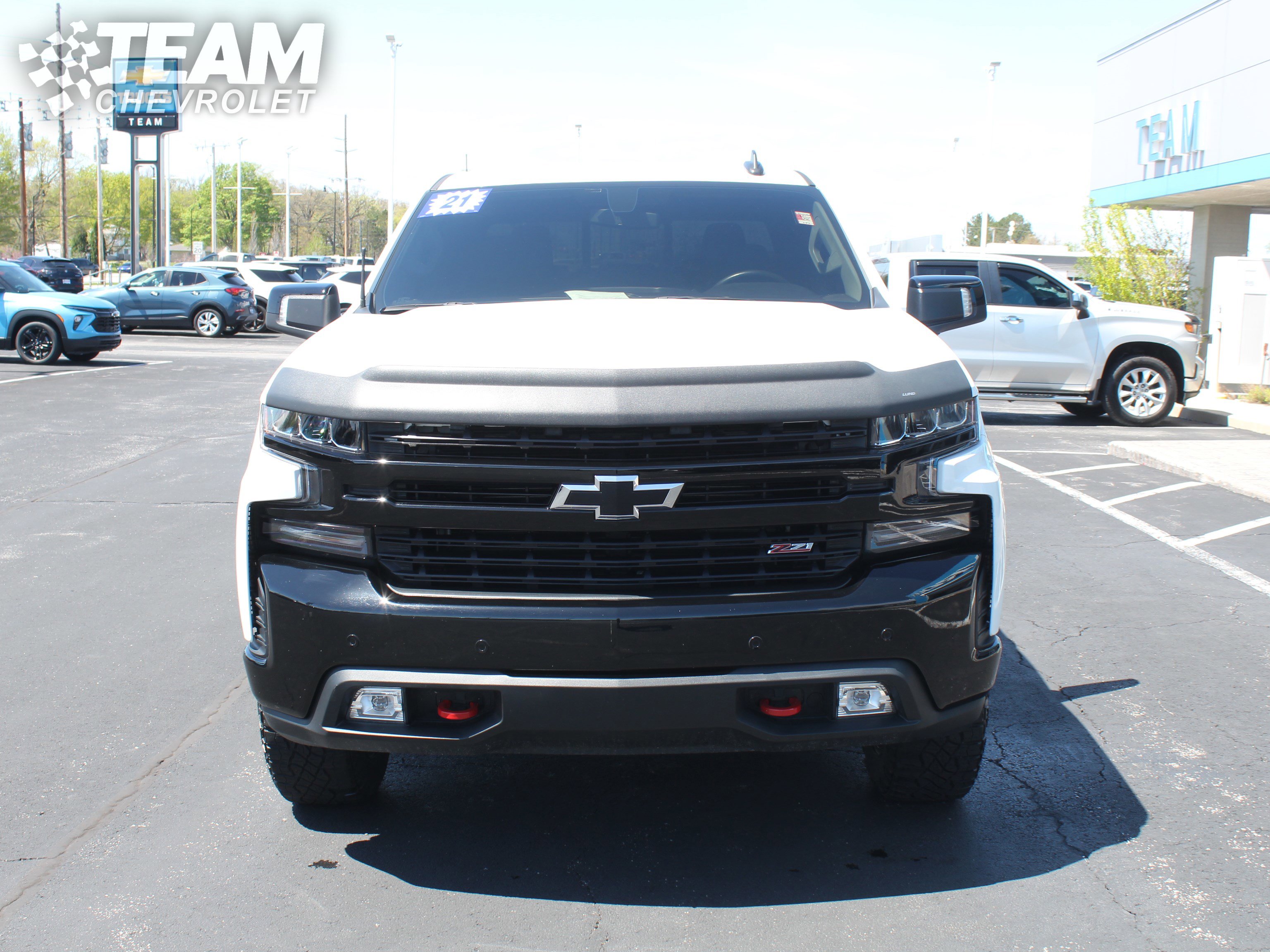 Used 2021 Chevrolet Silverado 1500 LT Trail Boss w/ Convenience Package II AWD/4WD image 9