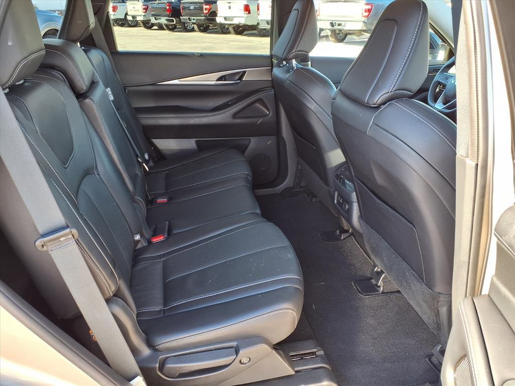 Used 2024 INFINITI QX60 Luxe image 16