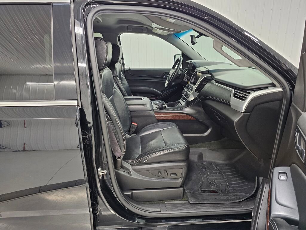 Used 2015 GMC Yukon SLE w/ HD Trailering Package image 25