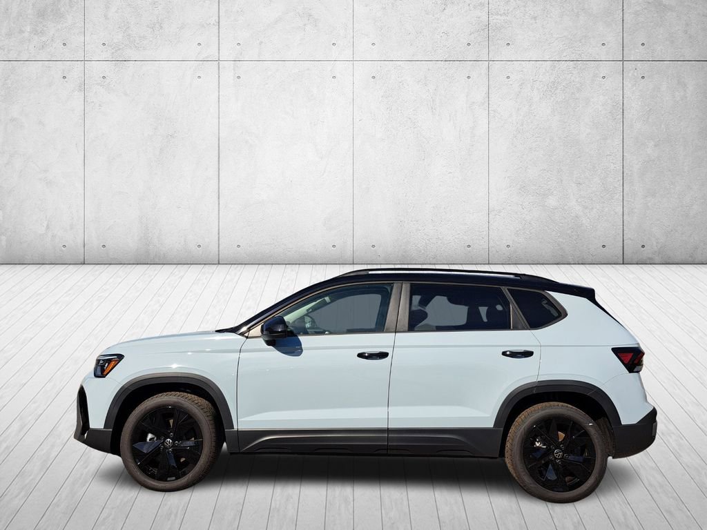 New 2026 Volkswagen Taos SE image 7