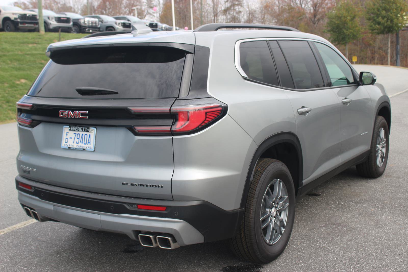 New 2025 GMC Acadia Elevation image 7