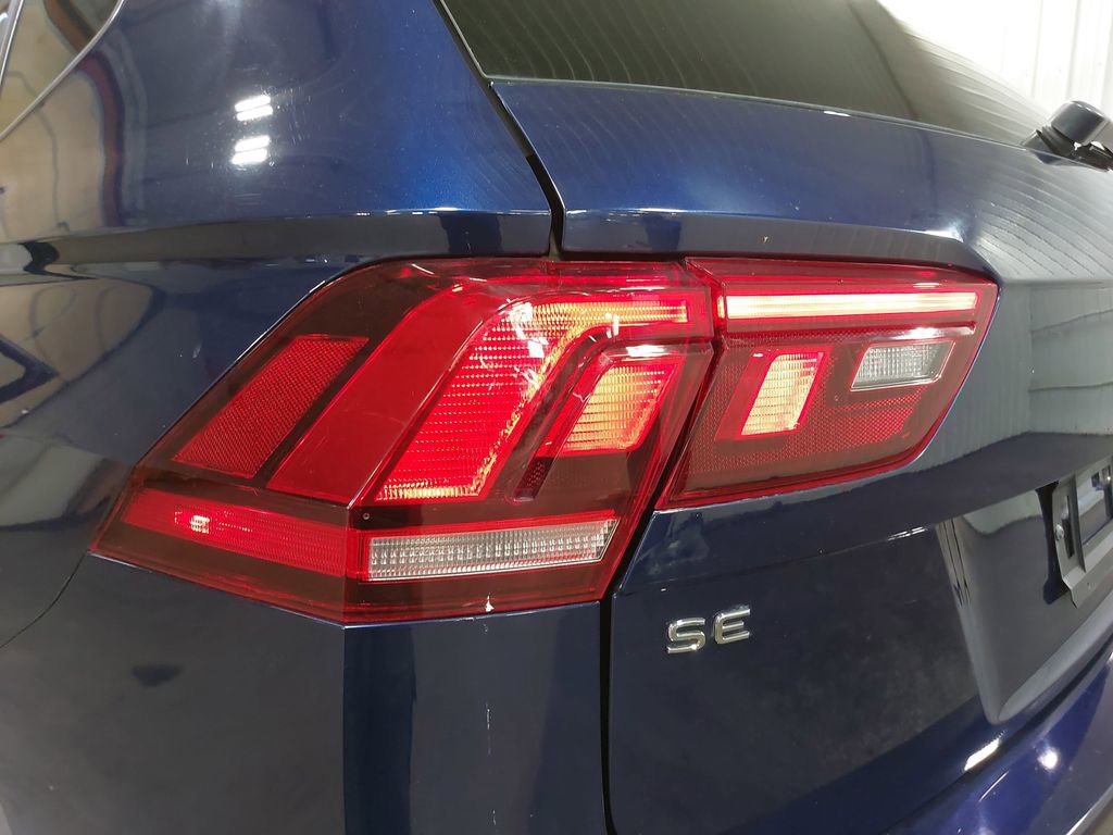 Used 2022 Volkswagen Tiguan SE image 36