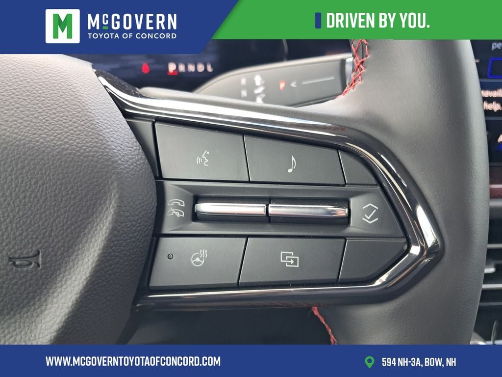 Used 2024 Chevrolet Traverse RS AWD/4WD image 29