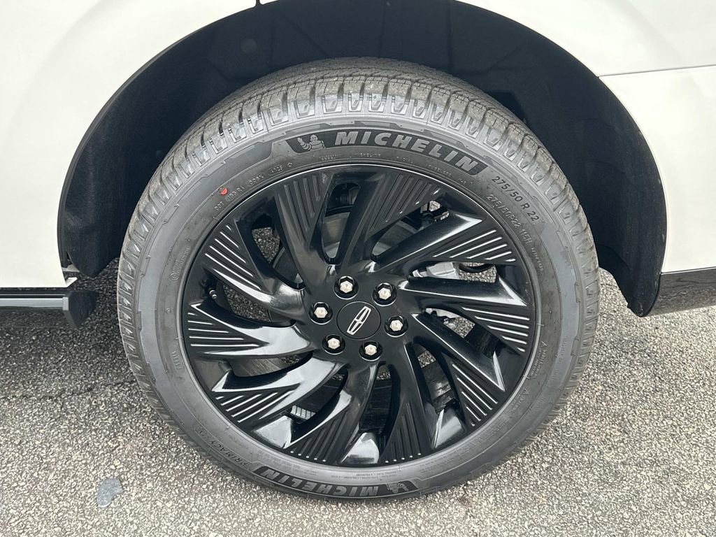 New 2025 Lincoln Navigator Reserve w/ Jet Appearance Package image 23