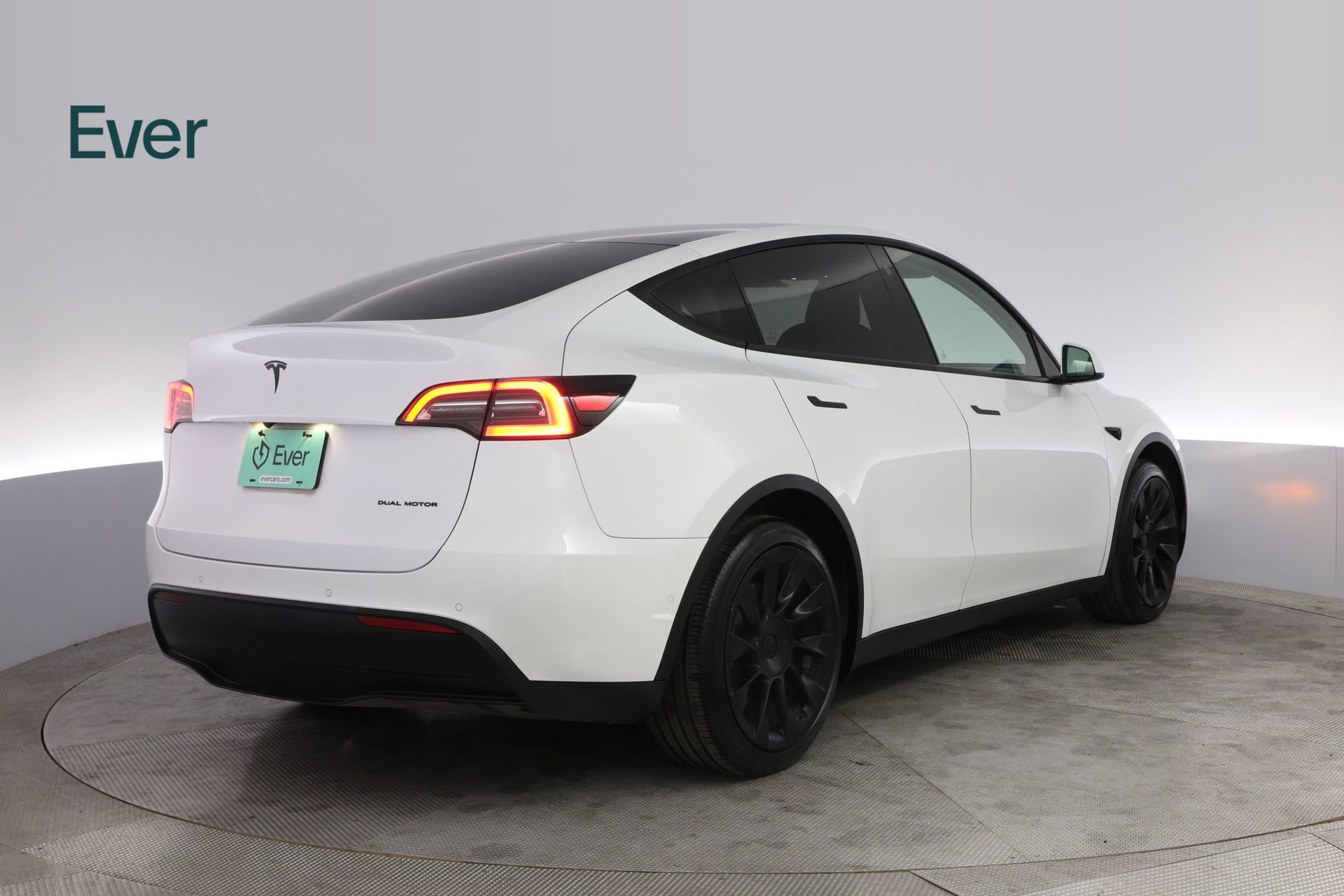 Used 2021 Tesla Model Y Long Range AWD/4WD image 3