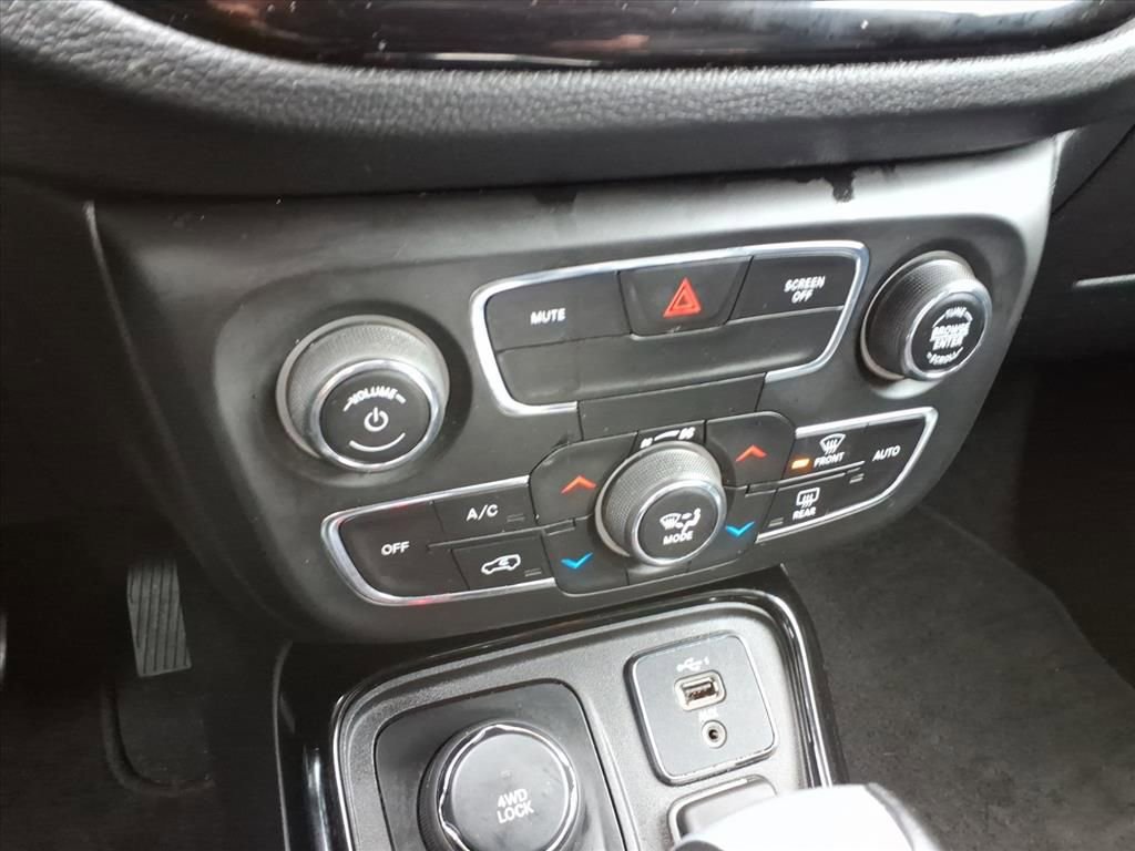 Used 2020 Jeep Compass Limited image 22