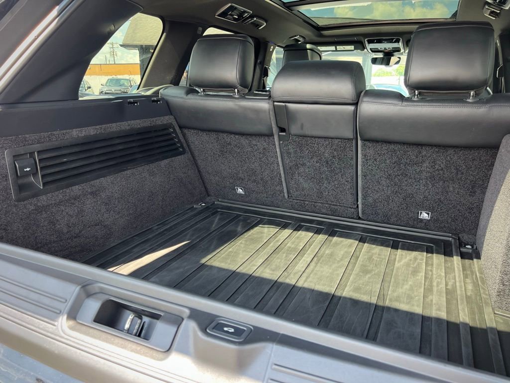 Used 2021 Land Rover Range Rover Westminster Edition image 24