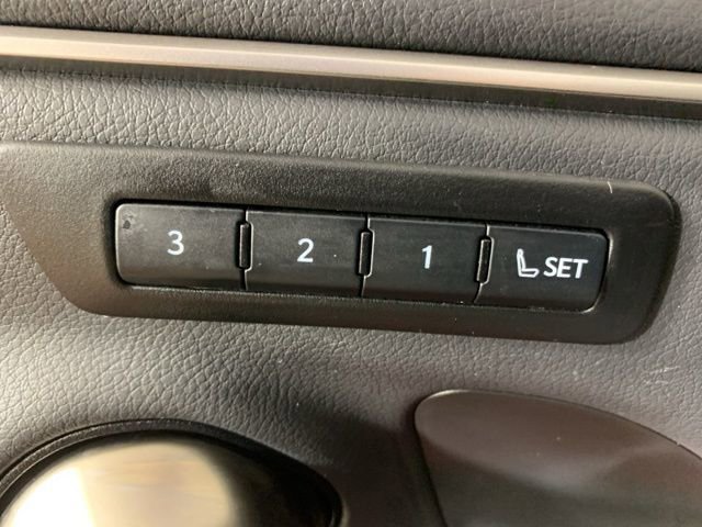 Certified 2025 Lexus ES 350 F Sport FWD image 17