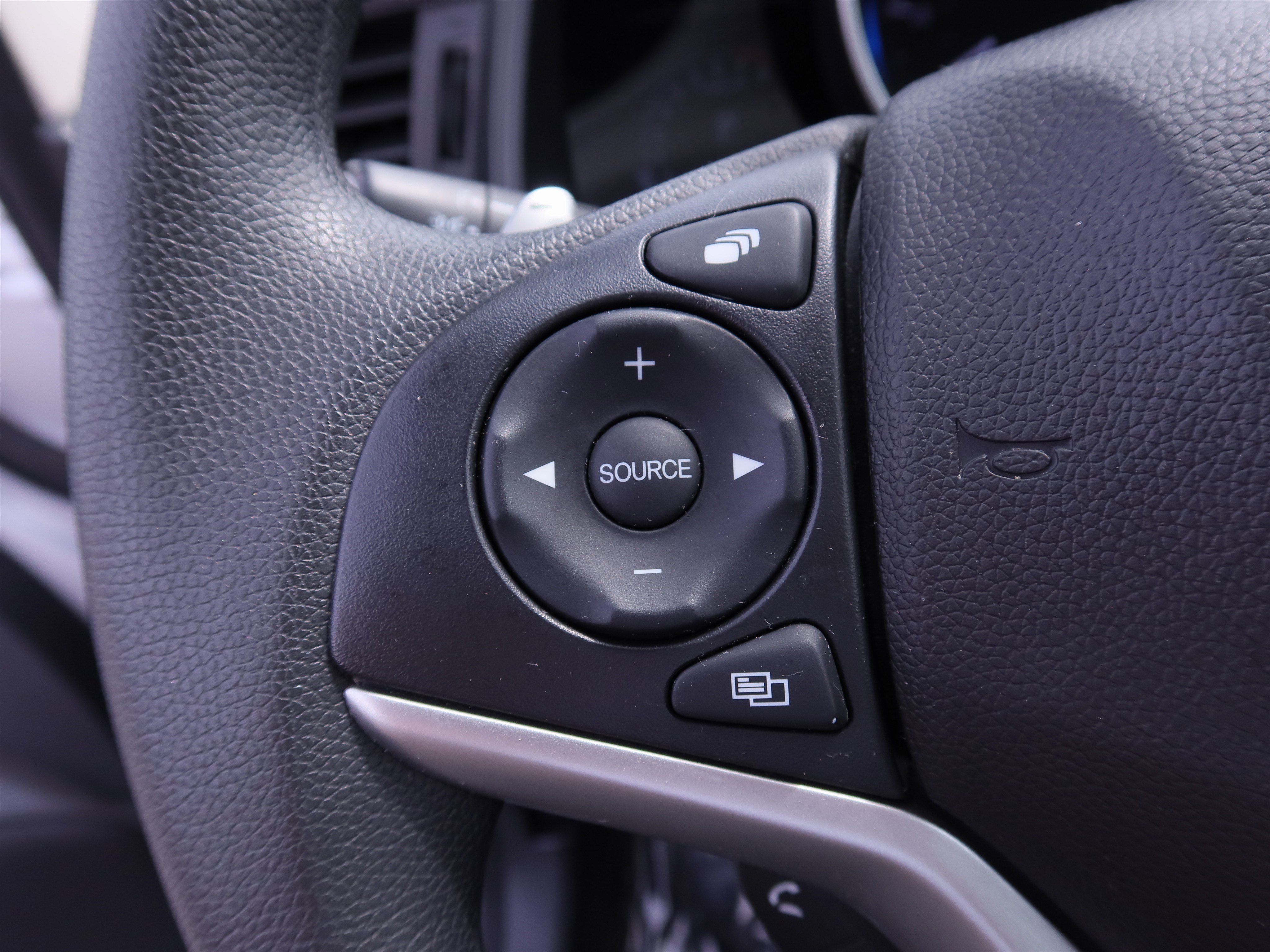 Used 2020 Honda Fit EX image 23