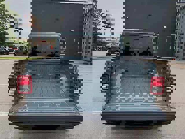 New 2025 Jeep Gladiator Sport image 34