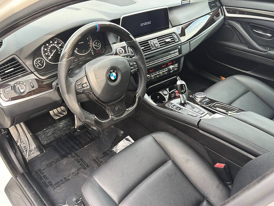 Used 2015 BMW 528i xDrive Sedan AWD/4WD image 4