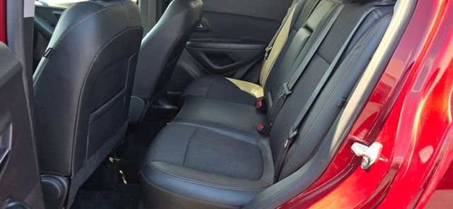 Used 2022 Chevrolet Trax LT w/ LT Convenience Package AWD/4WD image 11