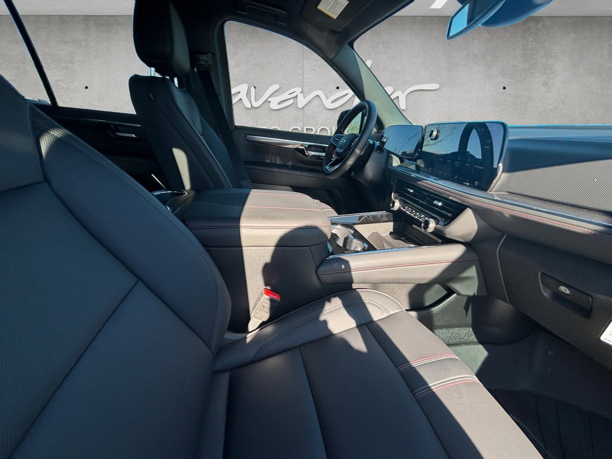 Used 2025 Chevrolet Tahoe RST w/ Comfort Package image 25