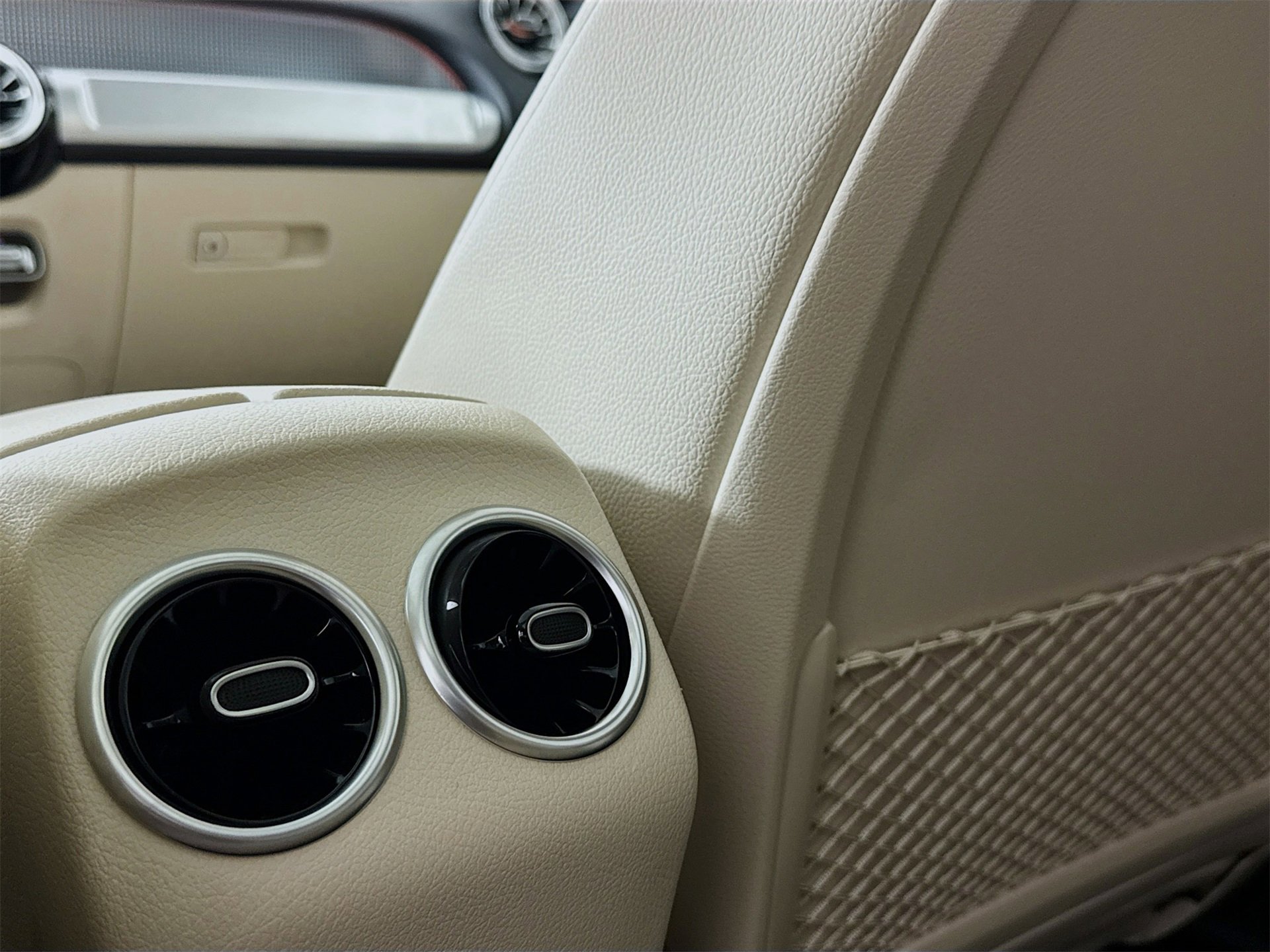 Certified 2022 Mercedes-Benz GLB 250 image 26