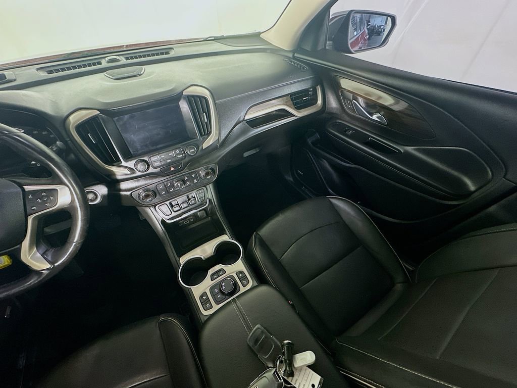 Used 2018 GMC Terrain Denali w/ Advanced Safety Package image 11