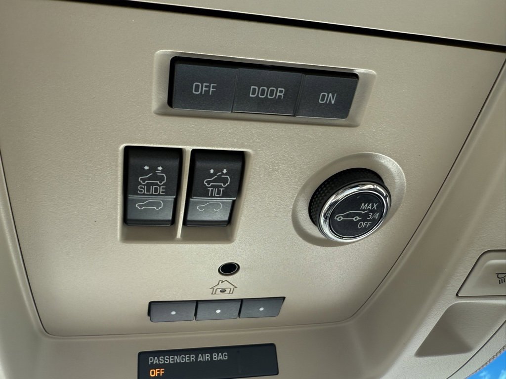 Used 2020 GMC Yukon XL SLT w/ Premium Edition image 40