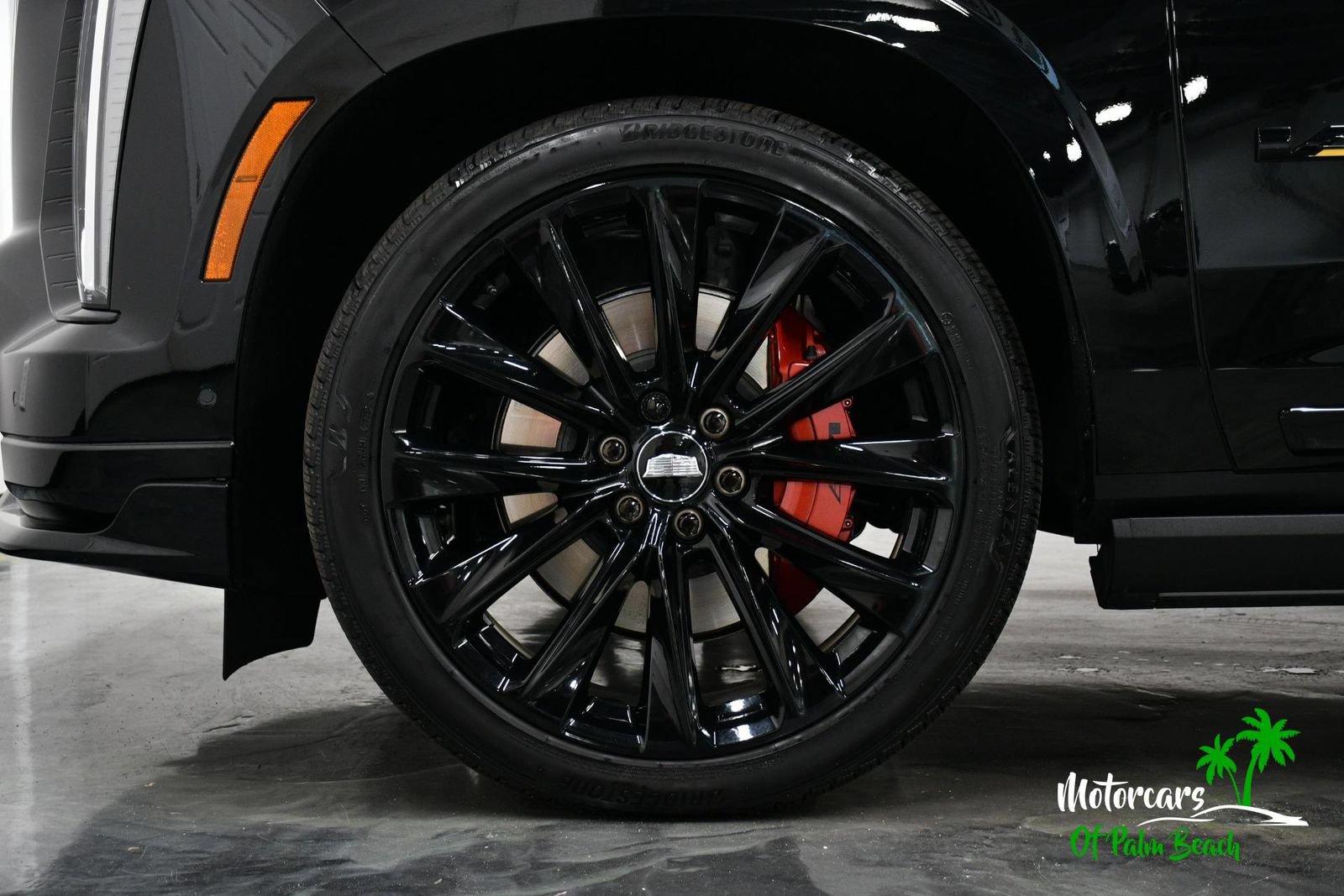 Used 2026 Cadillac Escalade ESV V w/ LPO, ONYX Package AWD/4WD image 7