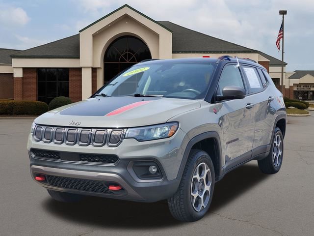 Used 2022 Jeep Compass Trailhawk w/ Sun and Sound Group AWD/4WD image 2