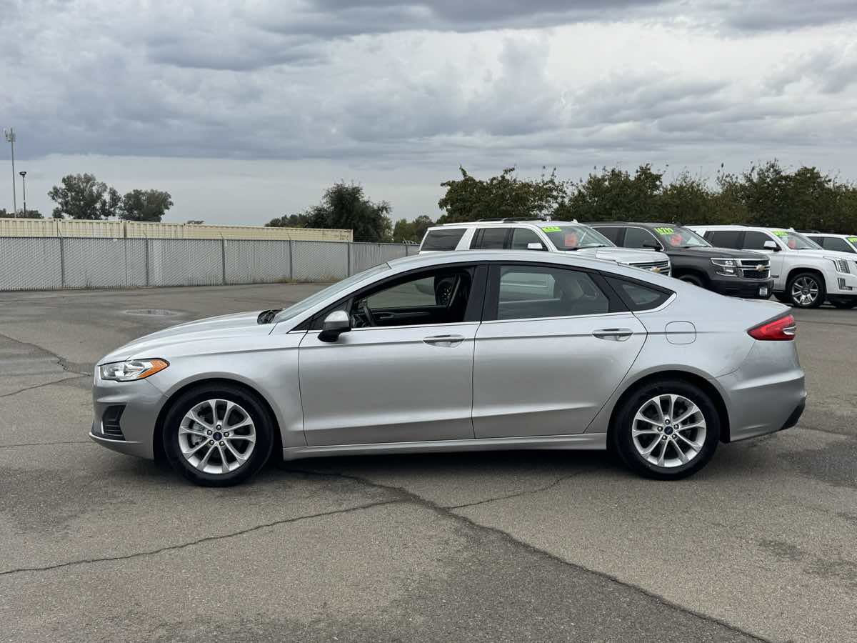 Used 2020 Ford Fusion SE FWD image 6