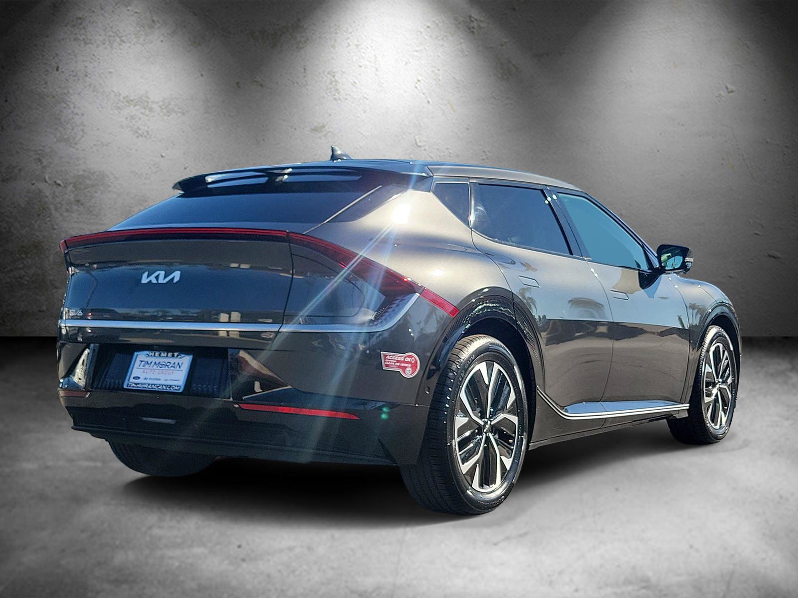 Used 2023 Kia EV6 Wind w/ Wind Technology Package AWD/4WD image 3