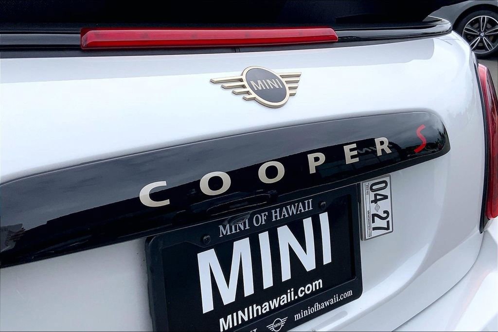 Certified 2025 MINI Cooper S image 9