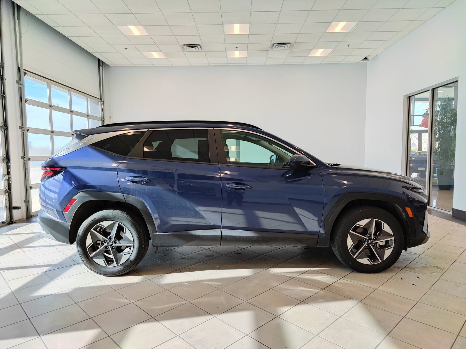 Used 2025 Hyundai Tucson SEL image 2