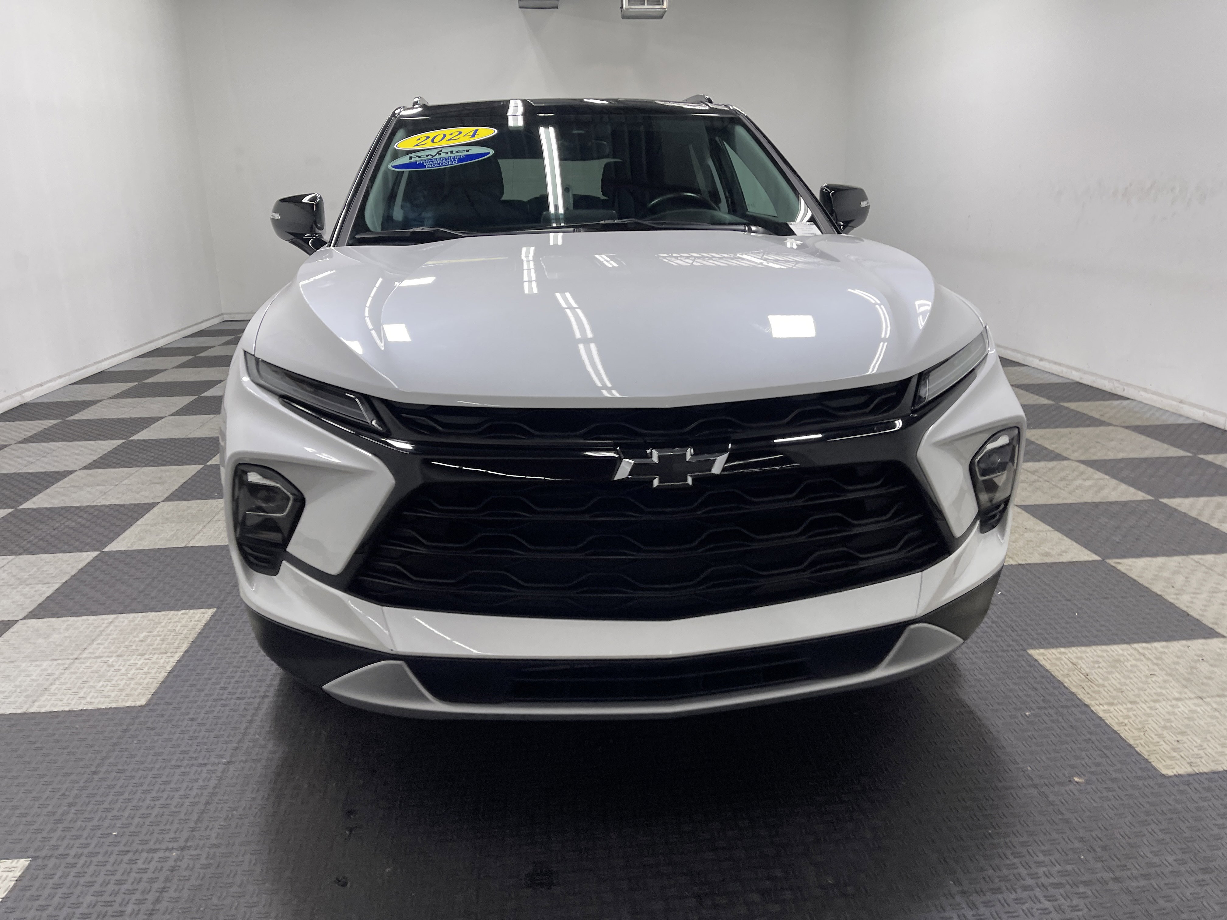 Used 2024 Chevrolet Blazer LT w/ Midnight/Sport Edition FWD image 7