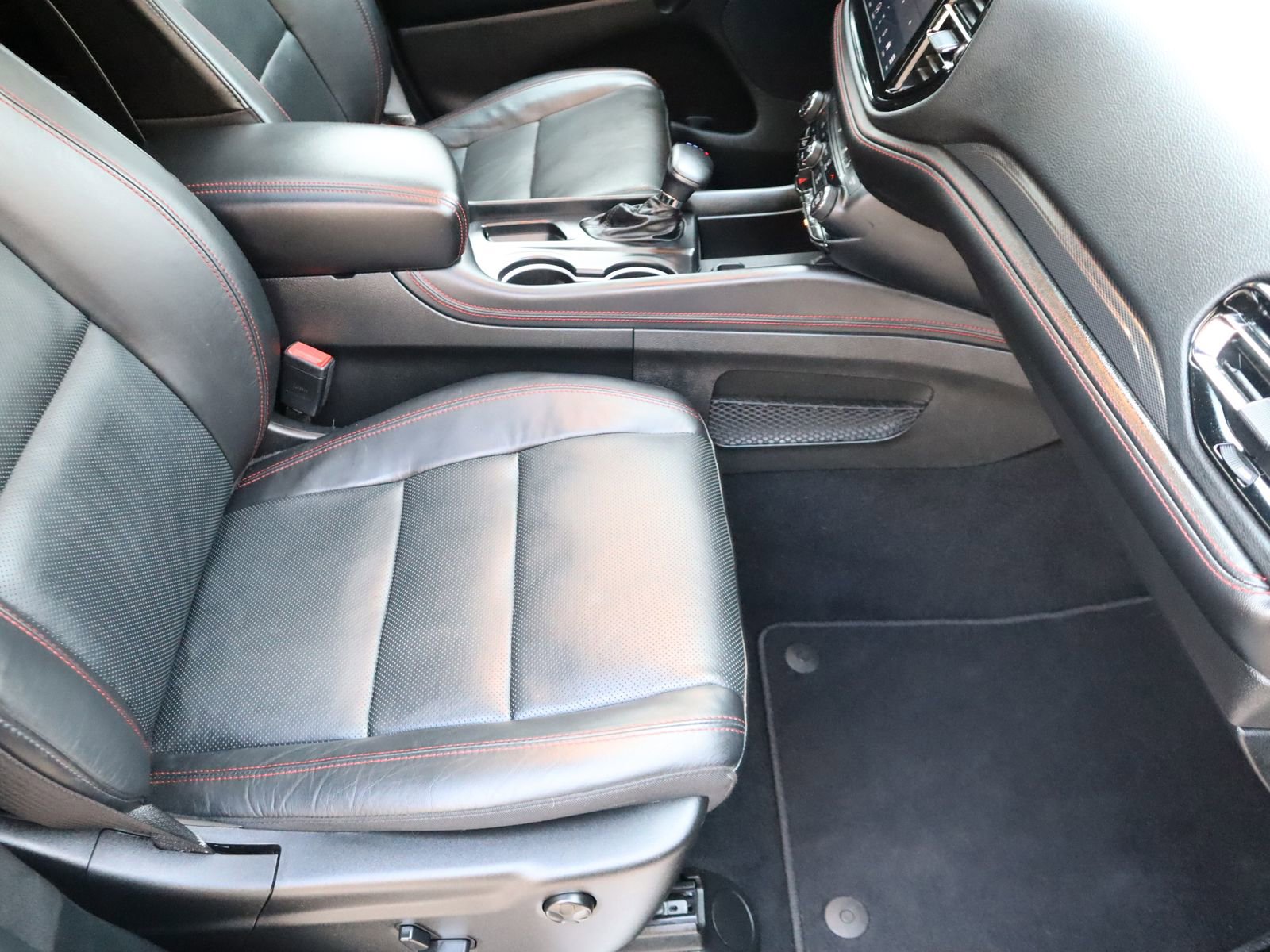 Used 2025 Dodge Durango GT image 60