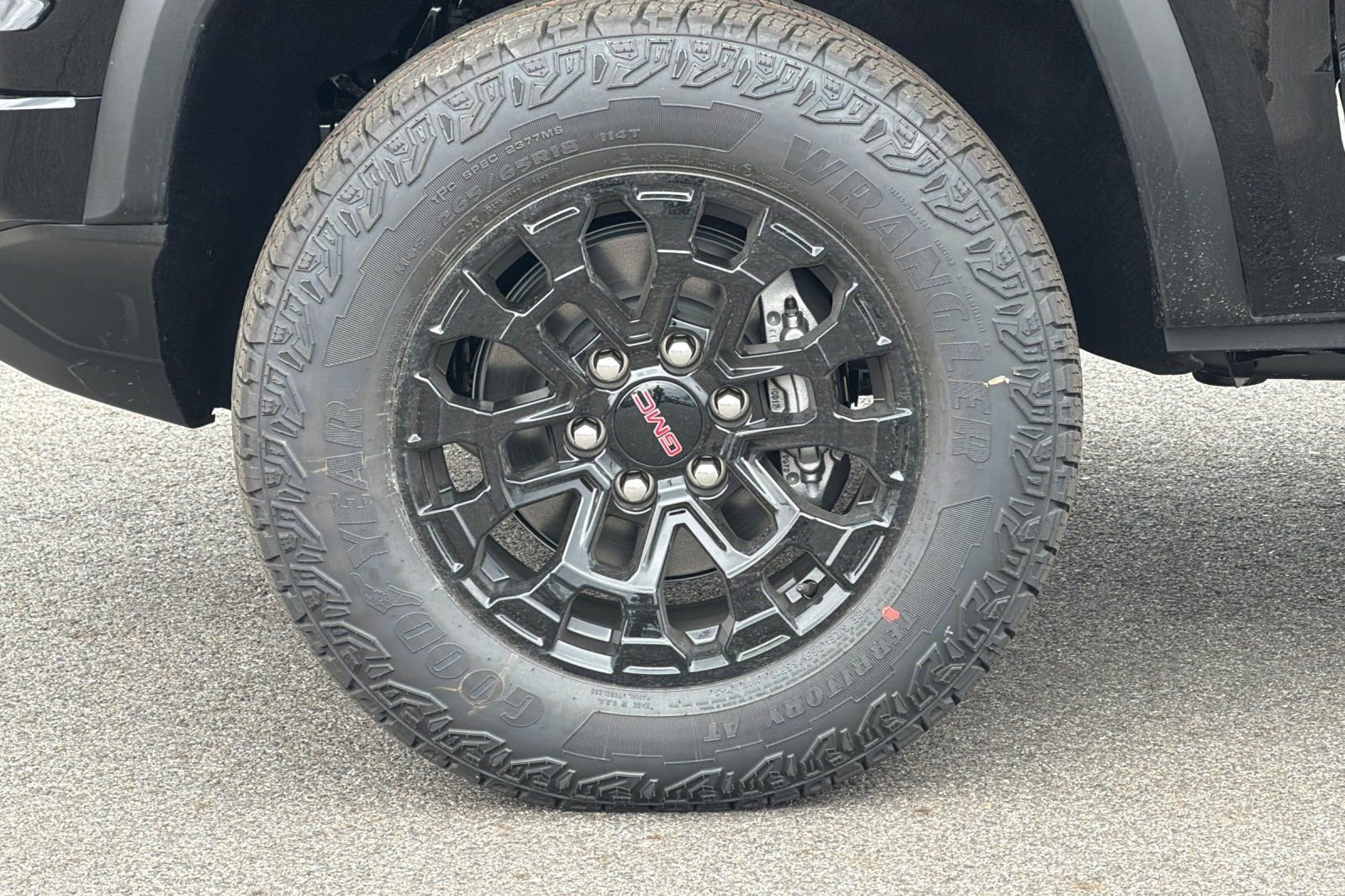 New 2026 GMC Canyon Elevation image 29