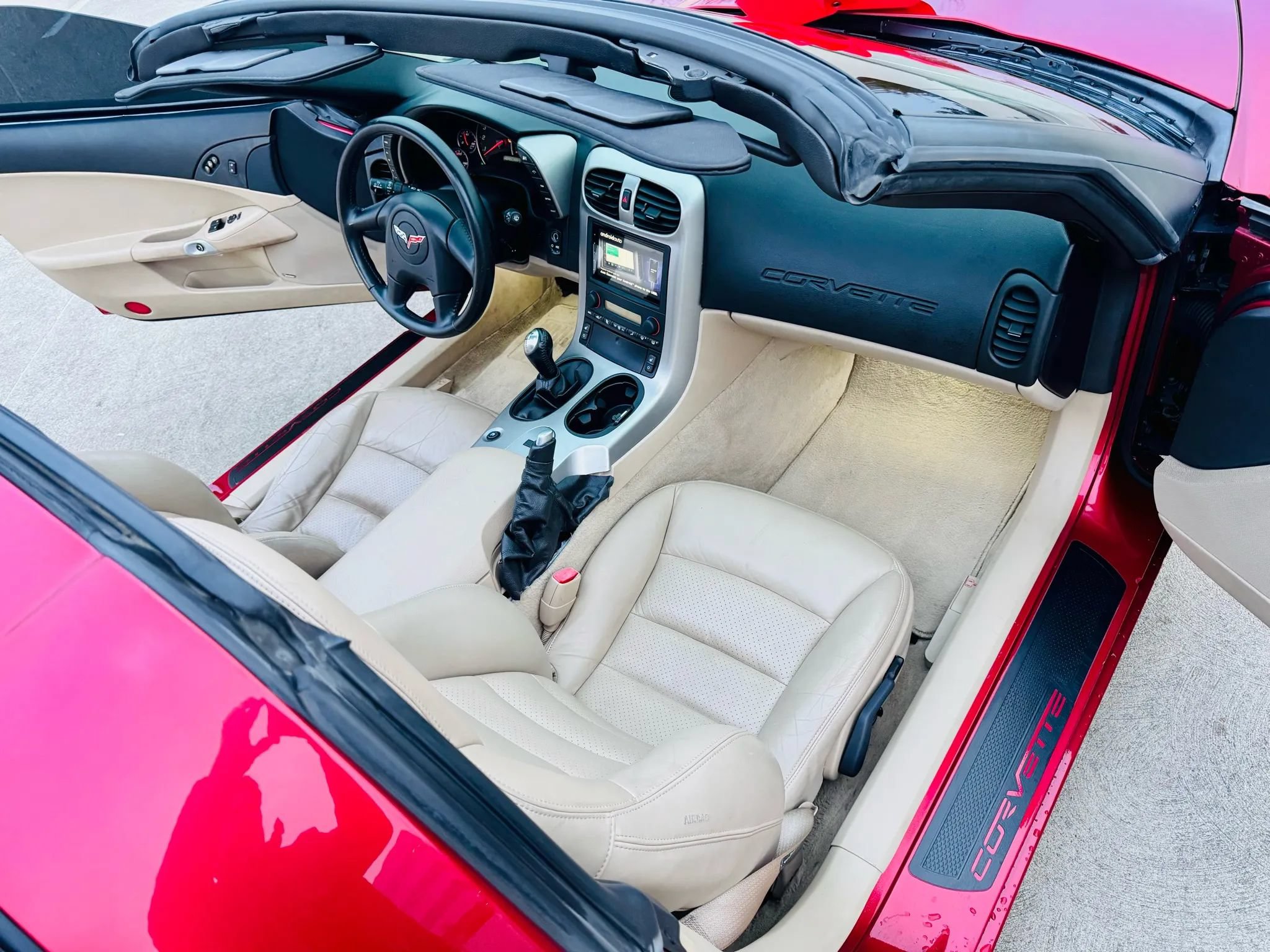 Used 2005 Chevrolet Corvette Coupe w/ Preferred Equipment Group RWD image 32