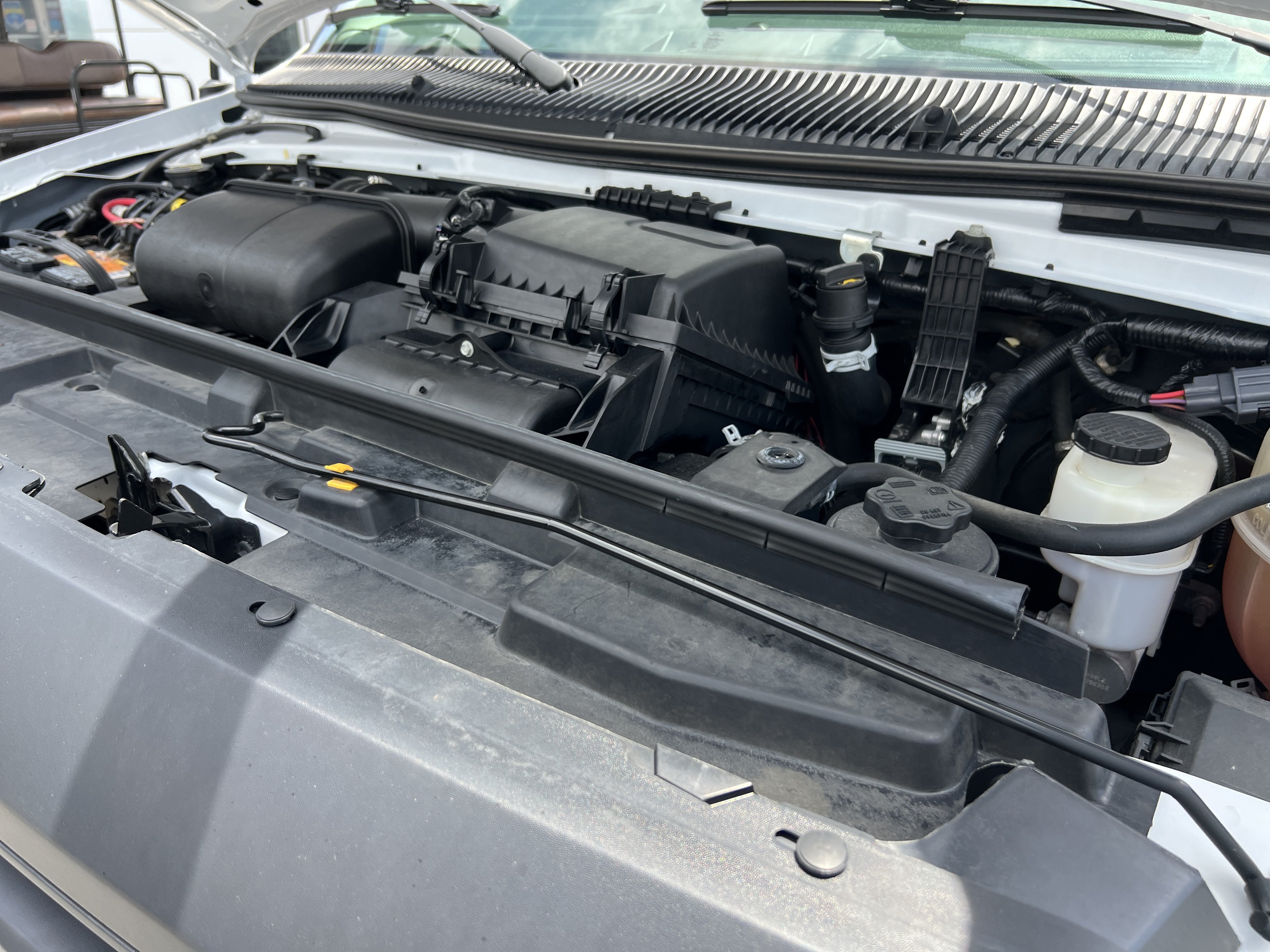 Used 2023 Ford E-350 and Econoline 350 Super Duty w/ Power Windows & Locks Group RWD image 29
