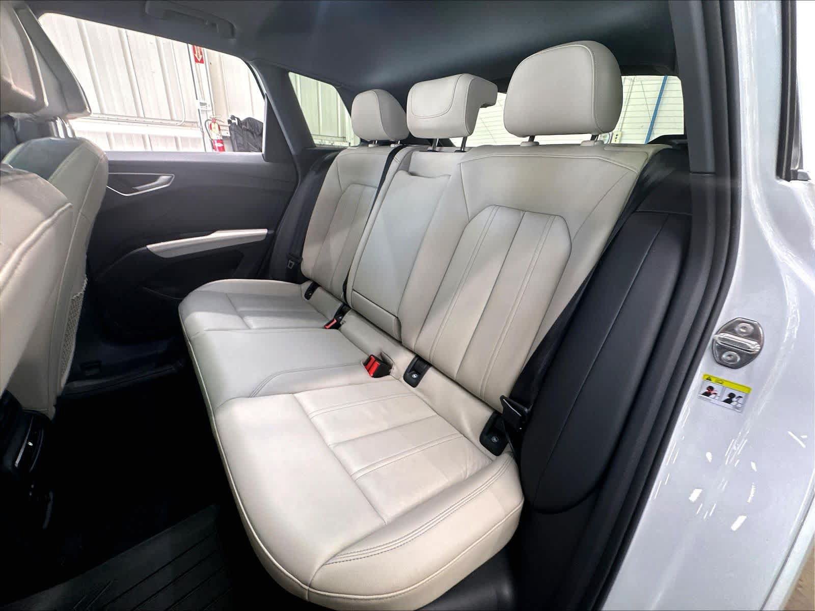 Used 2024 Audi Q4 e-tron Premium AWD/4WD image 25