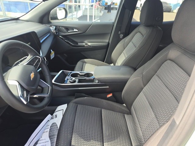 New 2026 Chevrolet Equinox LT w/ Safety and Technology Package image 7