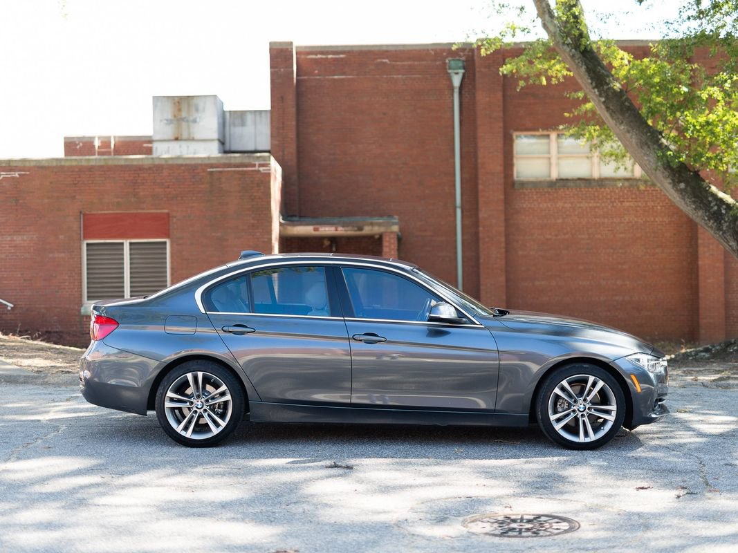 Used 2017 BMW 330i Sedan RWD image 7